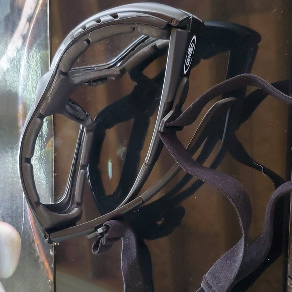 Safety glasses - Picture 4 of 4